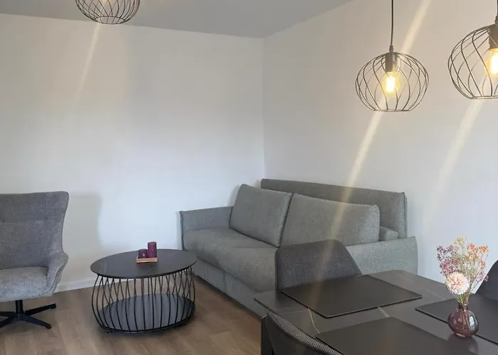 Moderne Fw In Bamberg, Barrierefreier Zugang Und Parkplatz Бамберг